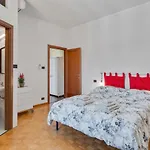 Oltretorrente Ampio Appartamento Con Balconi