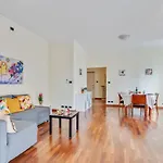 Oltretorrente Ampio Appartamento Con Balconi