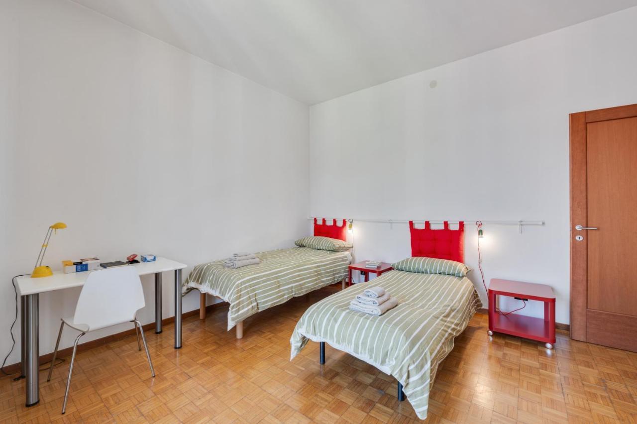 Oltretorrente Ampio Con Balconi Parma